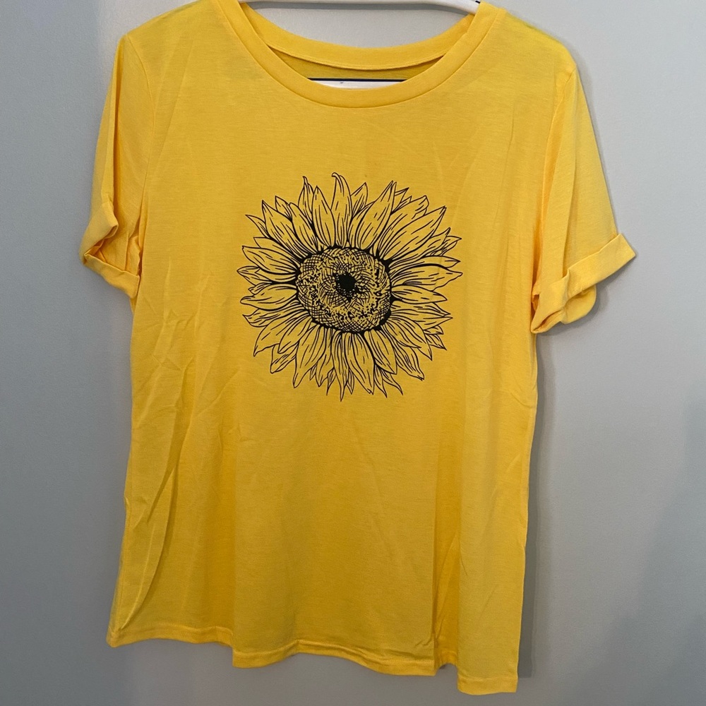 Sunflower Shirt🌻 - Picture 8 of 10